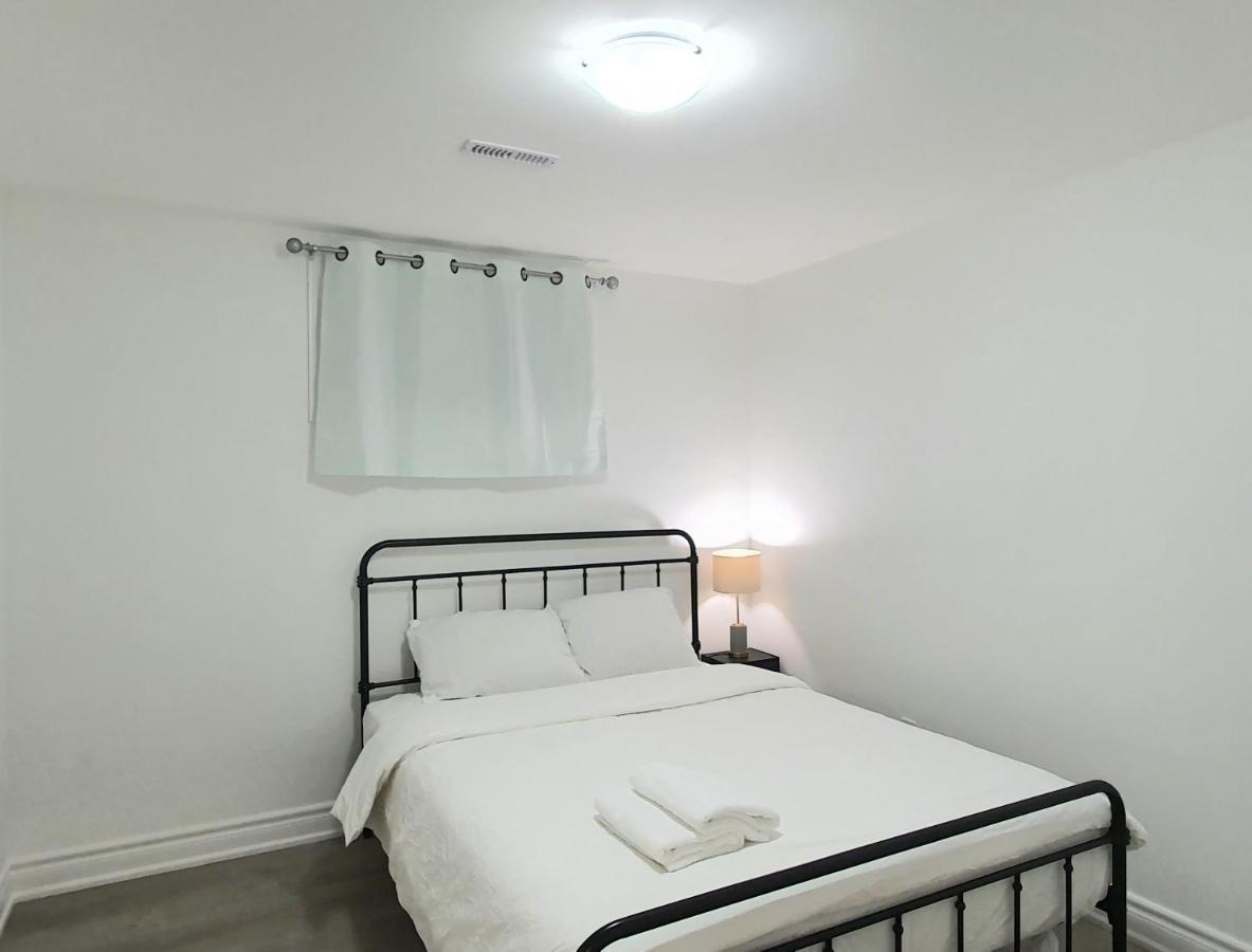 A Home Away Τορόντο Εξωτερικό φωτογραφία